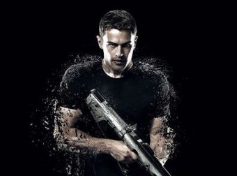 a-beavatott-02-negyes1