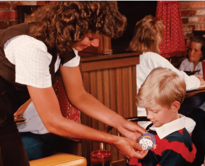 FireShot Capture 002 - 12 Cheesy Facts About Pizza Hut's BOOK IT! Program - Mental Floss_ - mentalfloss.com