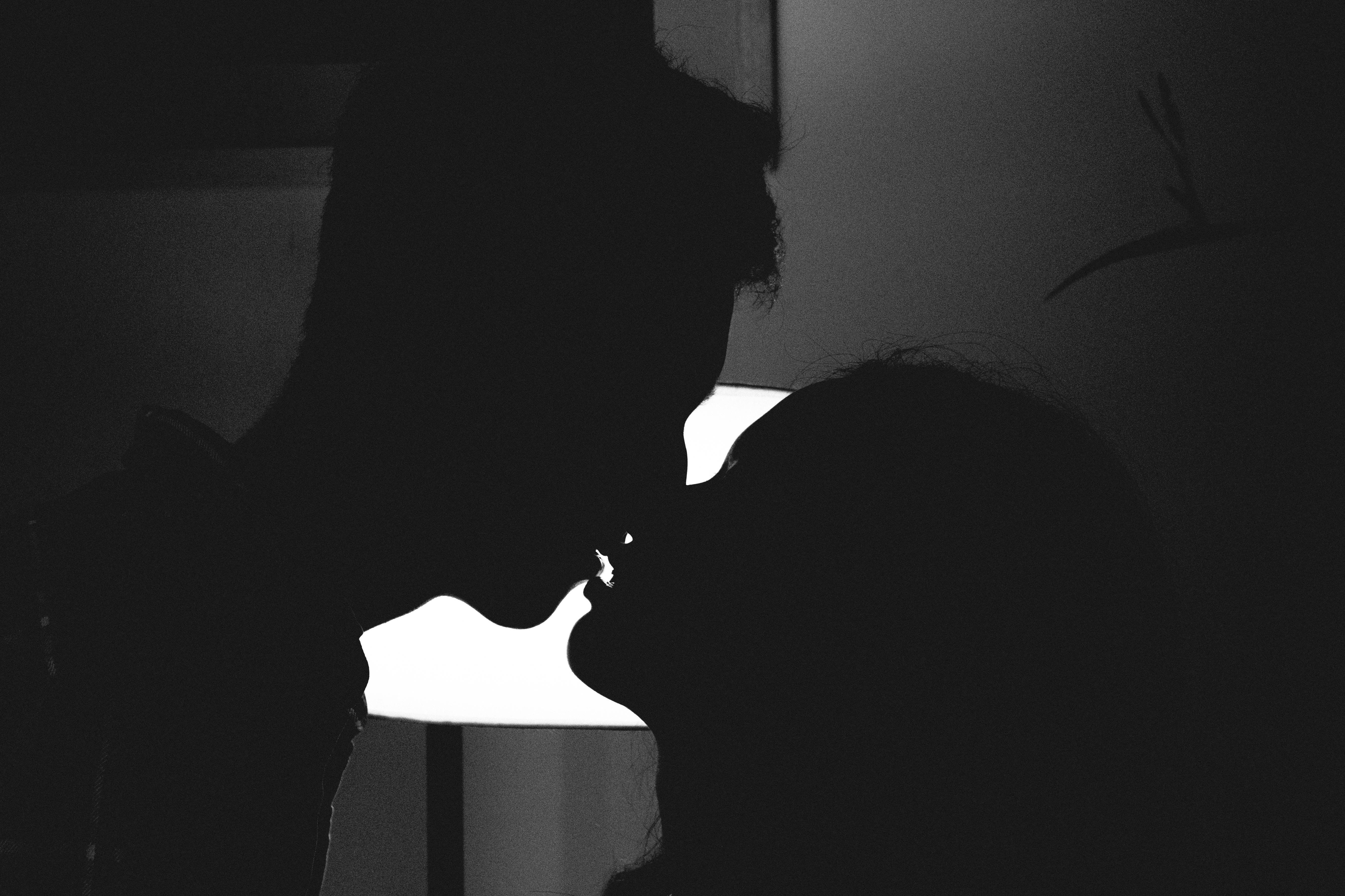 Érdekességek – Miért ilyen népszerűek a dark romance regények?
