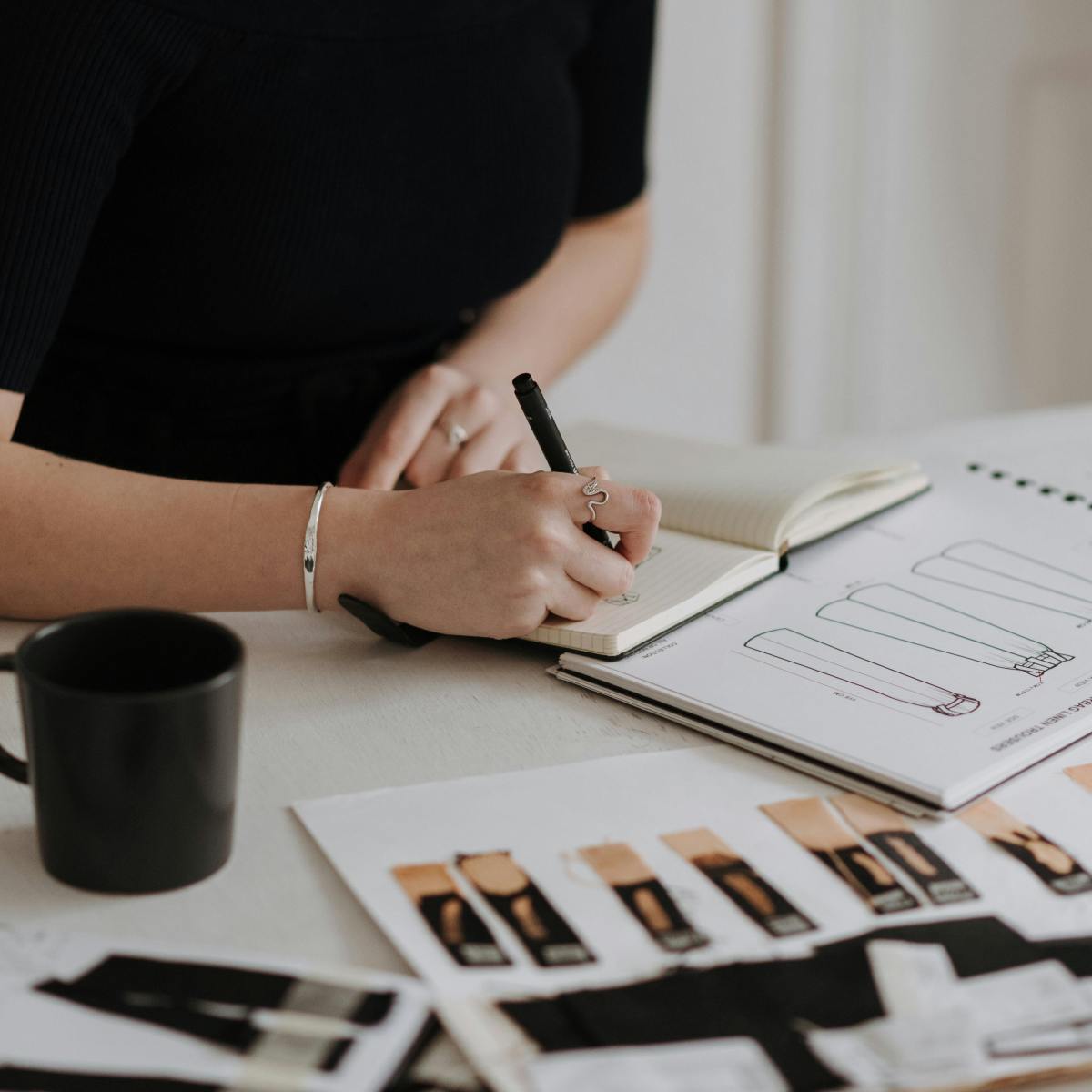 „Rossz, de használható” – avagy, mit kell tudnia az első kéziratnak (és mit&nbsp;nem)