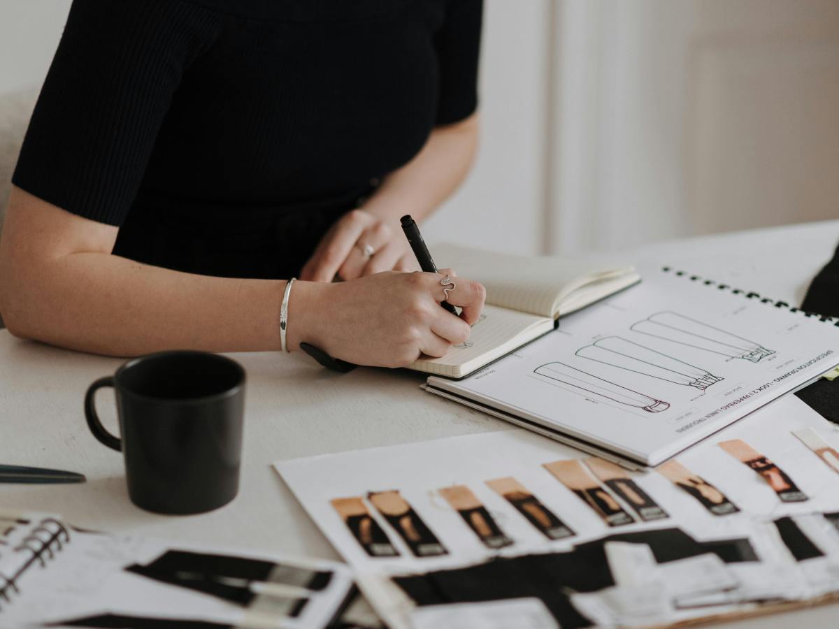 „Rossz, de használható” – avagy, mit kell tudnia az első kéziratnak (és mit&nbsp;nem)